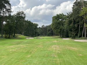 Fontainebleau 11th Approach
